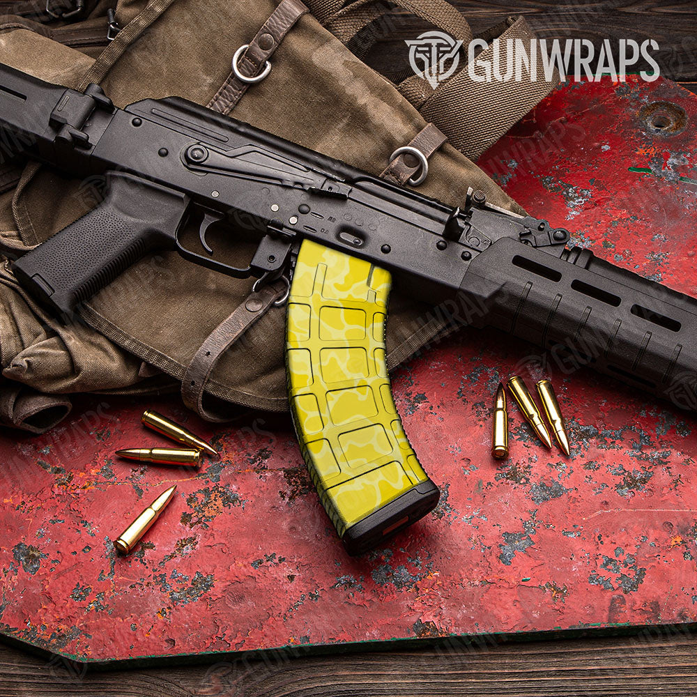Old School Duck Elite Yellow Gun Skin Vinyl Wrap